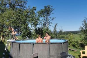 Appartements Meuble 70m2 dans le Haut Doubs. Balcon. Calme, vue degagee : photos des chambres