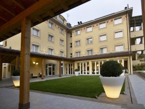 4 hvězdičkový hotel Virginia Palace Hotel Garbagnate Milanese Itálie