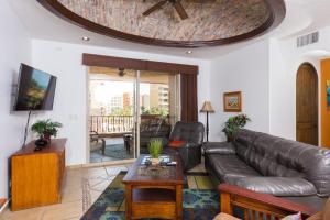 Bella Sirena Luxury Resort 205-D