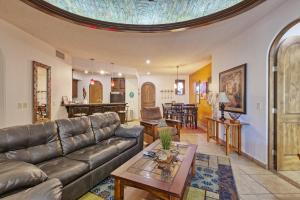 Bella Sirena Luxury Resort 205-D