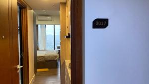 Meisterstadt Pollux Habibie Apartment by uhomeid
