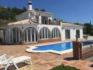 Casa Delfin! Large villa with private pool & mountain views - Cómpeta