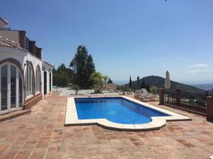 Casa Delfin! Large villa with private pool & mountain views