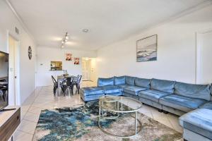 Less Than 1 Mi to Siesta Key Beach Condo with Pool