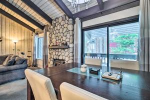 Mammoth Lakes Condo with Pool and Spa Access!