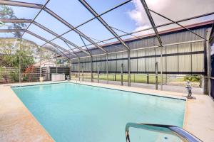 12 Mi to Beach Cottage with Pool in Bradenton