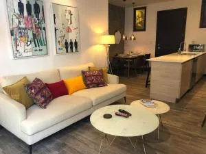 L1B 202 - Boutique apartamento en Cayalá para 4 huéspedes - Sanarate