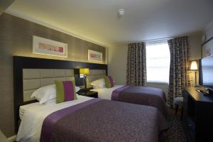 Standard Twin Room room in The Lensbury Resort