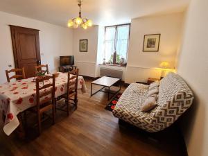 Gîte de charme dans ferme lorraine avec jardin clos, à proximité de sentiers et base de loisirs - FR-1-584-32