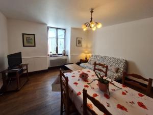 Maisons de vacances Gite Pulney, 3 pieces, 5 personnes - FR-1-584-32 : photos des chambres