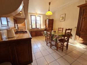 Gîte de charme dans ferme lorraine avec jardin clos, à proximité de sentiers et base de loisirs - FR-1-584-32