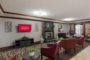 Red Roof Inn & Suites Bloomsburg - Mifflinville