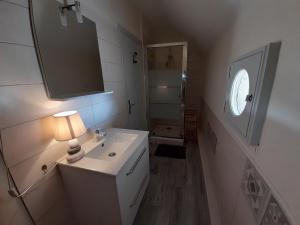 Studio cosy avec Wi-Fi à 50m du centre, proche des Thermes - La Roche-Posay - FR-1-541-56