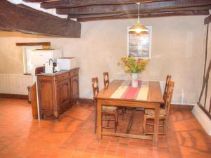 Maisons de vacances Gite Cour-Cheverny, 3 pieces, 5 personnes - FR-1-491-225 : photos des chambres