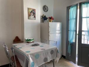 Appartements Appartement 3 pieces, 4 couchages a 100m de la plage, balcon, TV, lave-linge, centre-ville de Banyuls - FR-1-225C-115 : photos des chambres