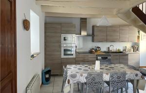 Nice Home In Plouha With Wifi