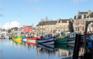 Nice Home In Plouha With Wifi