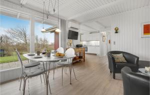 Stunning Home In Hurup Thy With Wifi