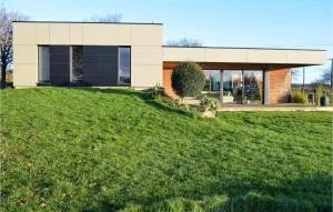 Stunning Home In Plélan-Le-Petit - Yvignac