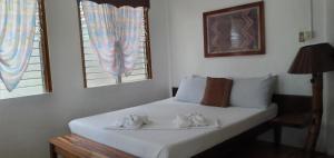 Summer Homes Beach Resort and Cottages Palawan