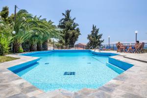 Stafylos Suites & Boutique hotel