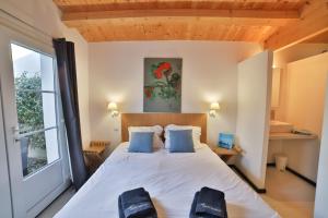 Villas ILE DE RE - Villa Hollyhocks : photos des chambres