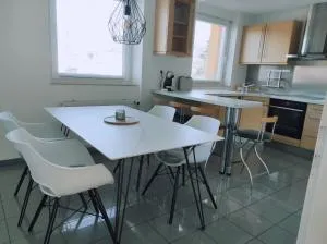 Apartment "Waldblick" - 77 qm, 2 Schlafzimmer, direkte S-Bahnverbindung nach Basel, Schweiz - Steinen