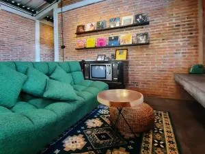 RUMAH @ Sawah Ijen - Genteng