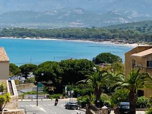 Farniente et douceur en plein Centre de Calvi