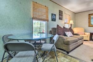 Cozy Gulf Breeze Home, 3 Mi to East Bay!