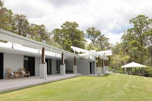 Family Getaway Poolside Fun & Wildlife Spotting