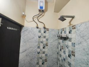 Stylish 2BHK Service Apartment Near Golpark