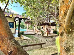 Casa Bonita da Barra - 04 quartos, 170m da praia barramar