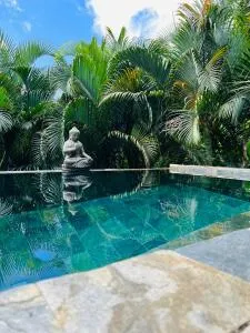 Ô Palm : dans un petit écrin de verdure - La Croisée Manioc