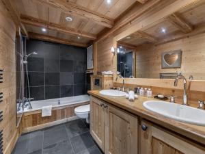 Chalet familial luxe avec sauna et jacuzzi, 12 pers, Courchevel - FR-1-562-54