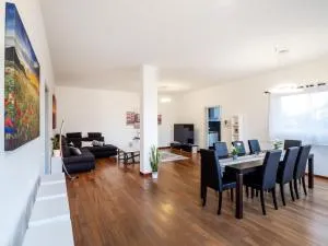 Rosa Bianca - 5 minuti dal Centro con Giardino e Parcheggio Privato - 蓬泰圣乔瓦尼