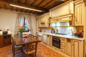 Gattaia Apartments with swimming pool