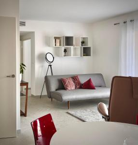 Appartements L'apart'83 - T2 classe 5 etoiles - Belle vue sur la baie du Lazaret : photos des chambres
