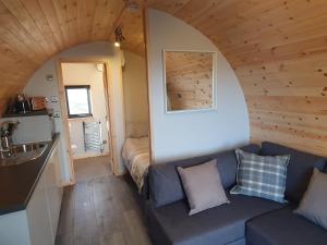 Grimsay Glamping, North Uist - Pod Glas