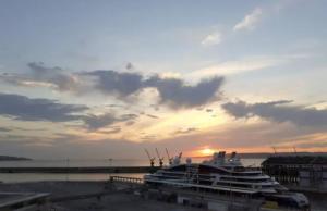 T2 vue mer au pied de La Major