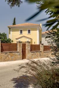 Villa Olive by Seaside