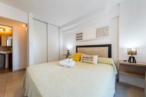 Duarte Quirós 2405 - B Alto Alberdi Full Equipado con Balcón