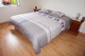 B&B / Chambres d'hotes Les Chambres de PEYROUTOUS : Chambre Double ou Lits Jumeaux