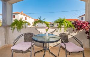 Gorgeous Apartment In Biograd Na Moru With Wifi