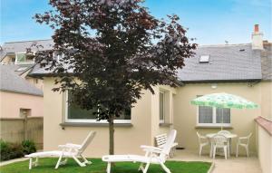 Maisons de vacances Gorgeous Home In Trevou Treguignec : photos des chambres