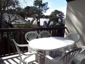 Duplex refait à neuf à Carnac - 3 chambres, balcon sud, parking, 300m de la plage - FR-1-477-145