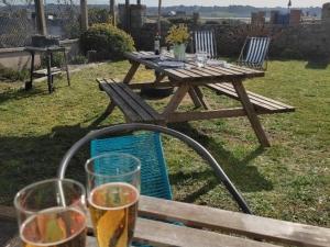 Maison bord de mer avec jardin et parking privé - FR-1-542-41