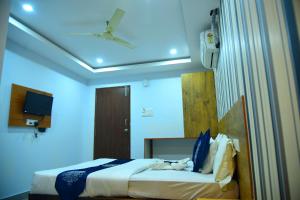 Hotel Housefinch Residency