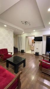 Elegant Modern Apartment