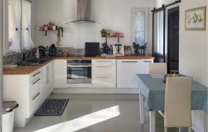 1 Bedroom Cozy Home In Roquevaire